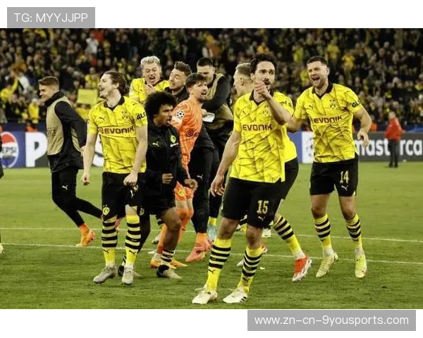 多特蒙德边路传中威胁大，比赛节奏明显加强