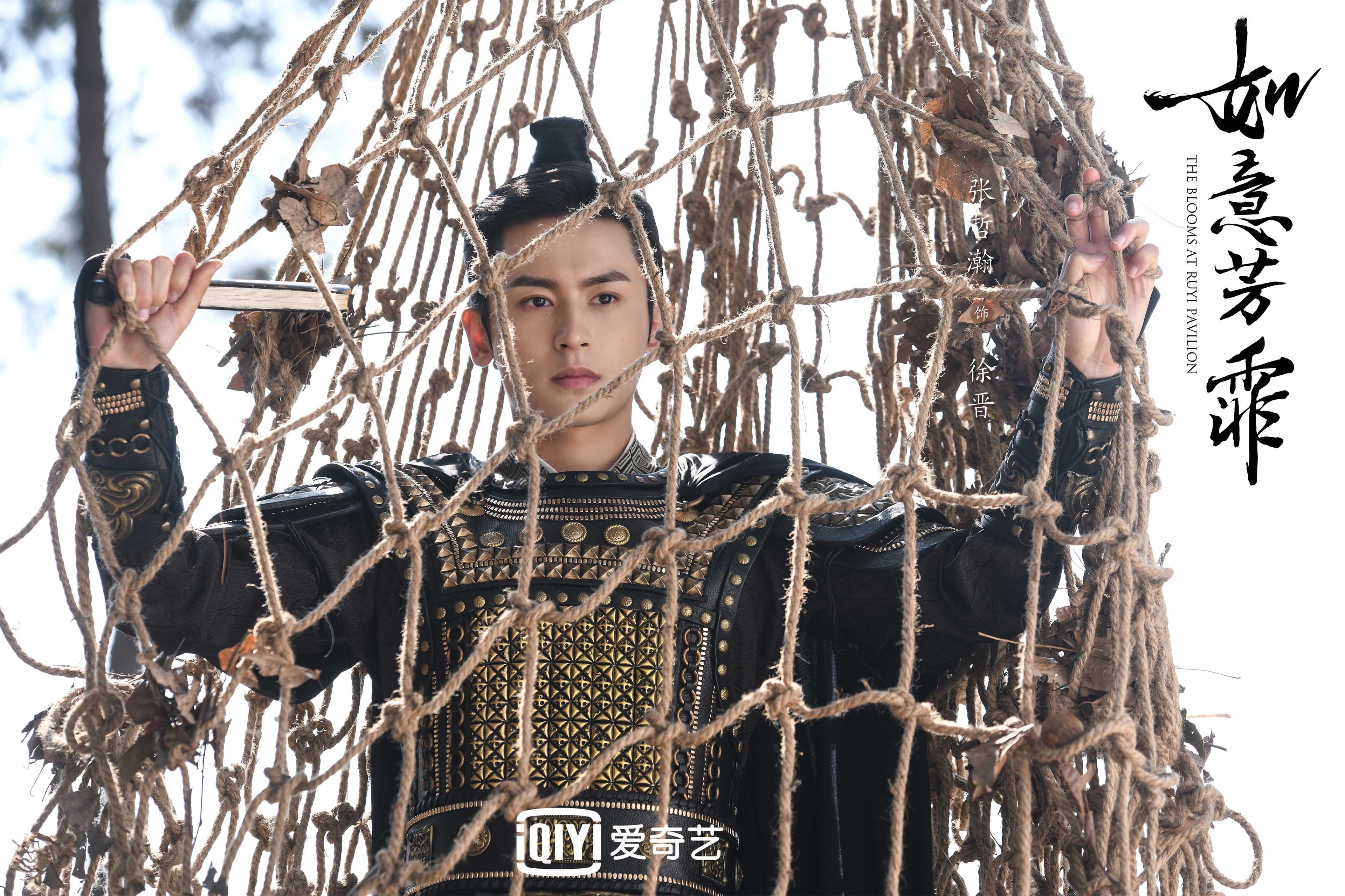 乔治·巴尔:全黑队中场的“防守堡垒”,控制比赛节奏