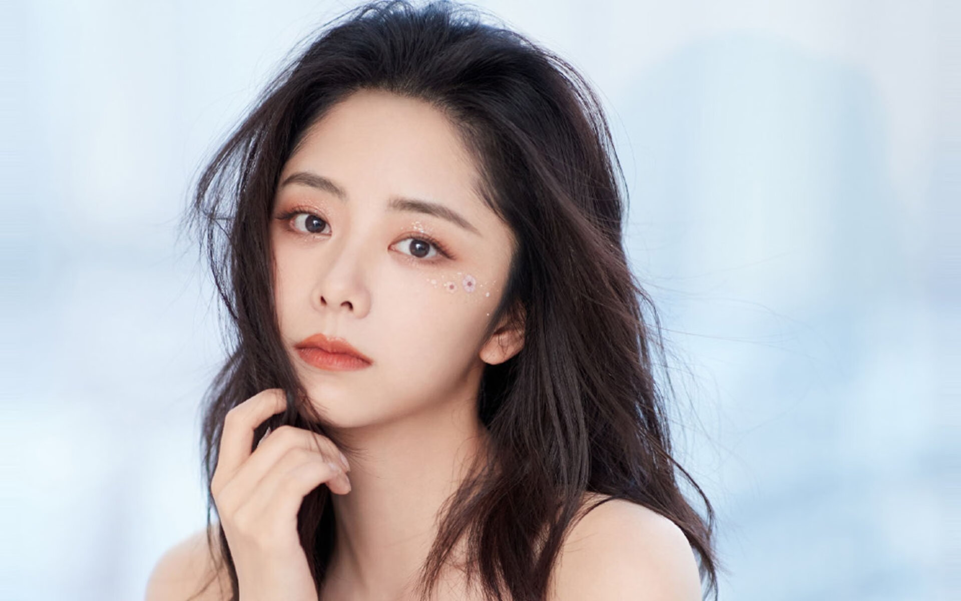 朱婷带伤上阵拼下关键一局，朱婷负伤